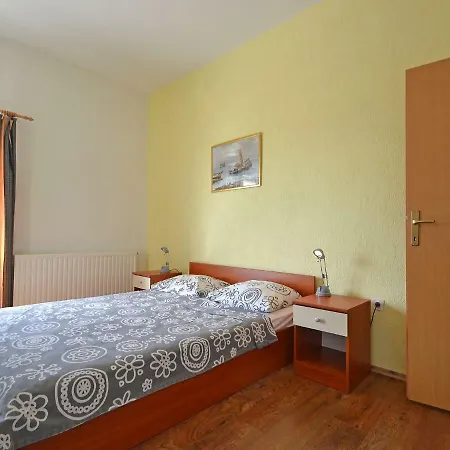 Apartamento Ana-1 By Interhome *